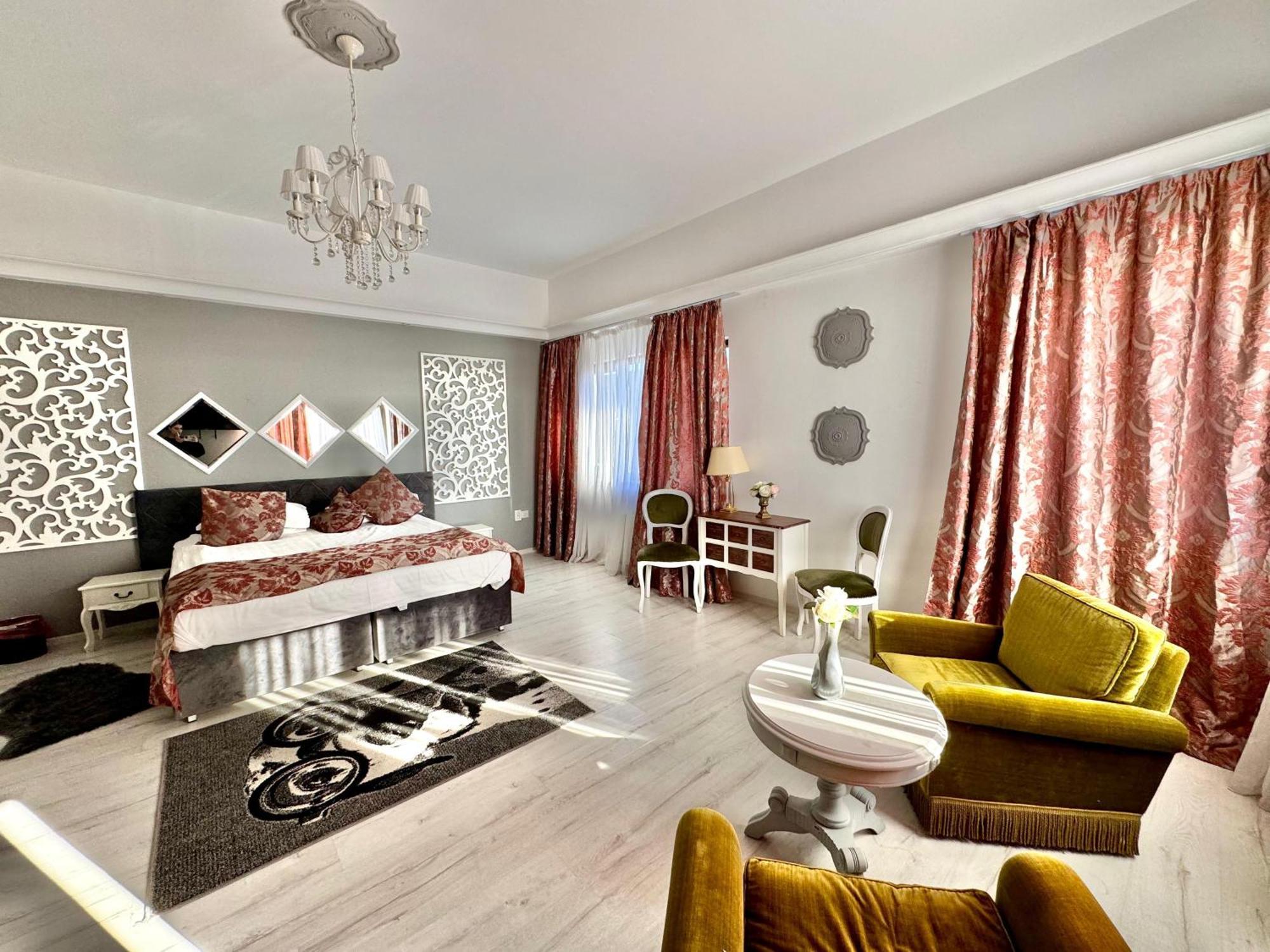 Hotel Helin Aeroport - Крайова Экстерьер фото